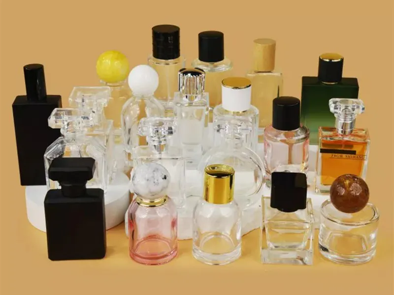 Perché alla gente piace comprare vecchie bottiglie di profumo?